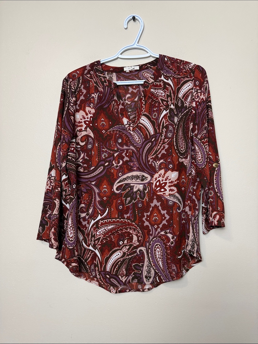 Maurices  RED PAISLEY V-NECK BLOUSE size M